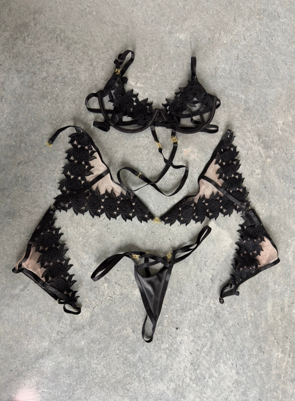 LINGERIE SET